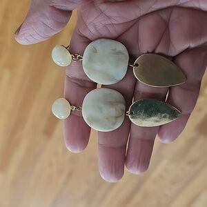 Offwhite Stone Earrings